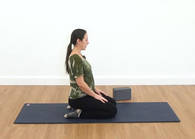 Prenatal Strength Yoga with Janelle – 20 minutes